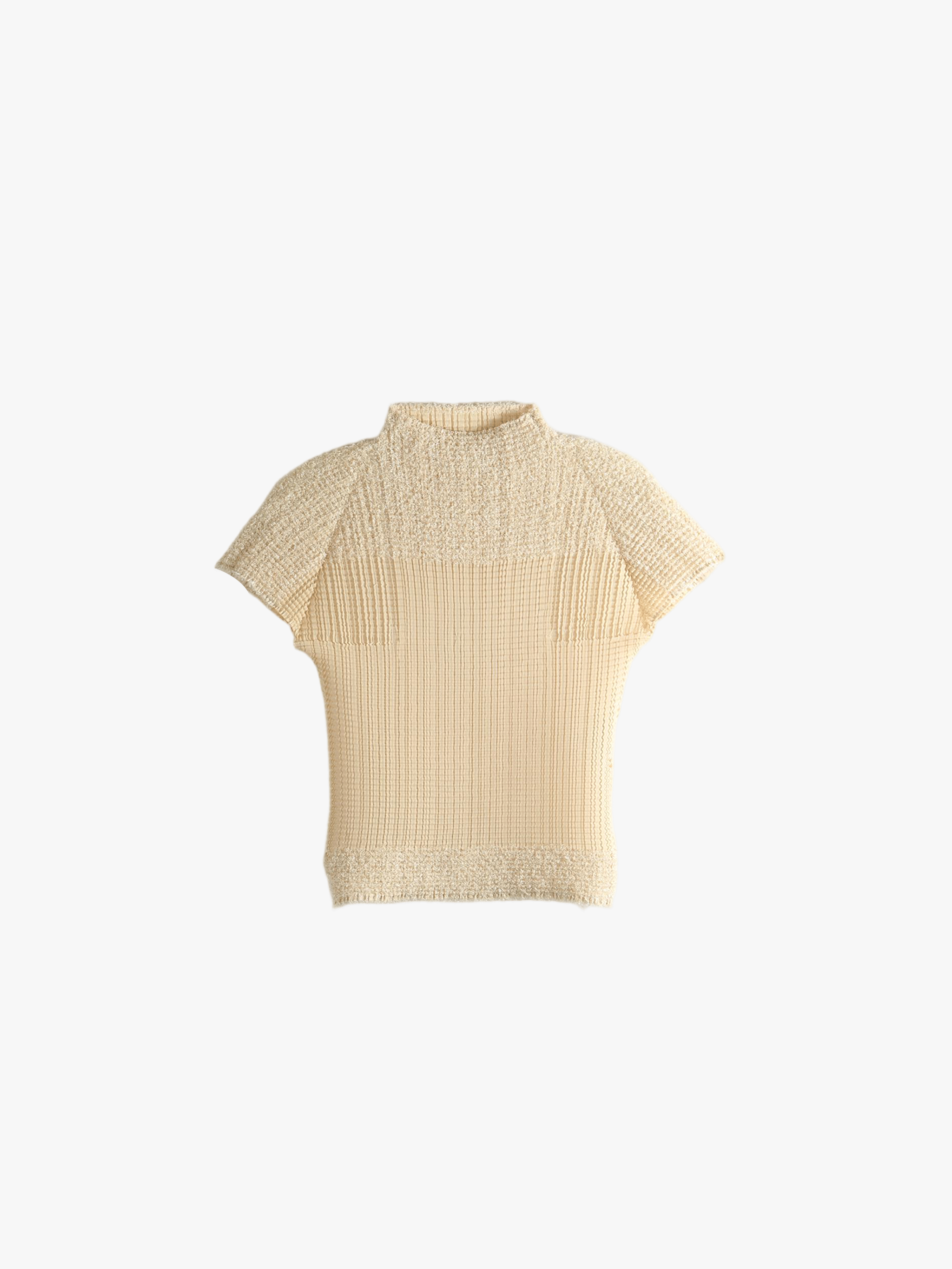 Yellow T-shirt, front view
