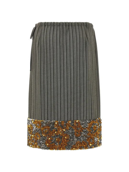 Grey skirt, back view