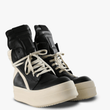 Black shoes, front view