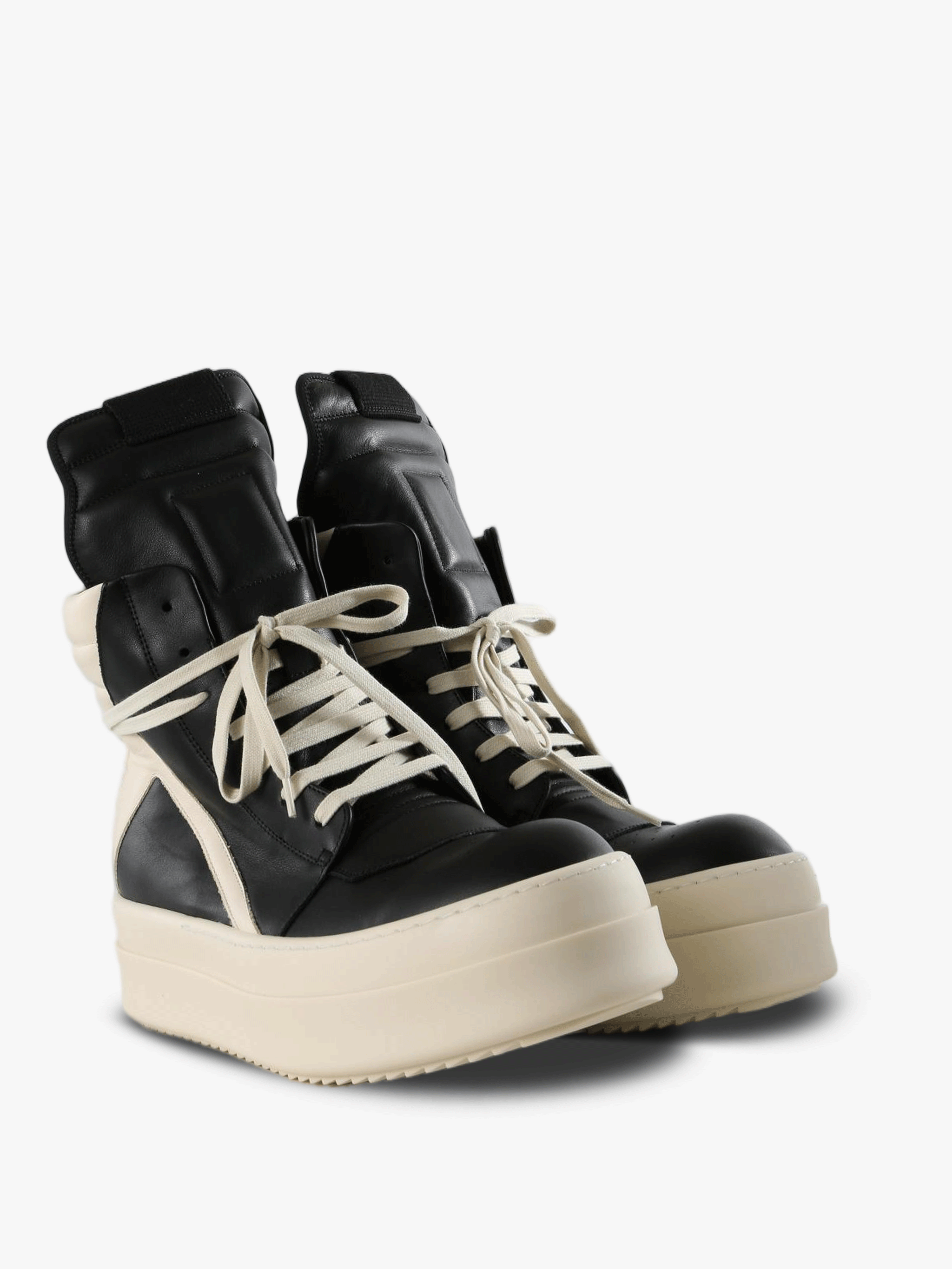 Black shoes, front view