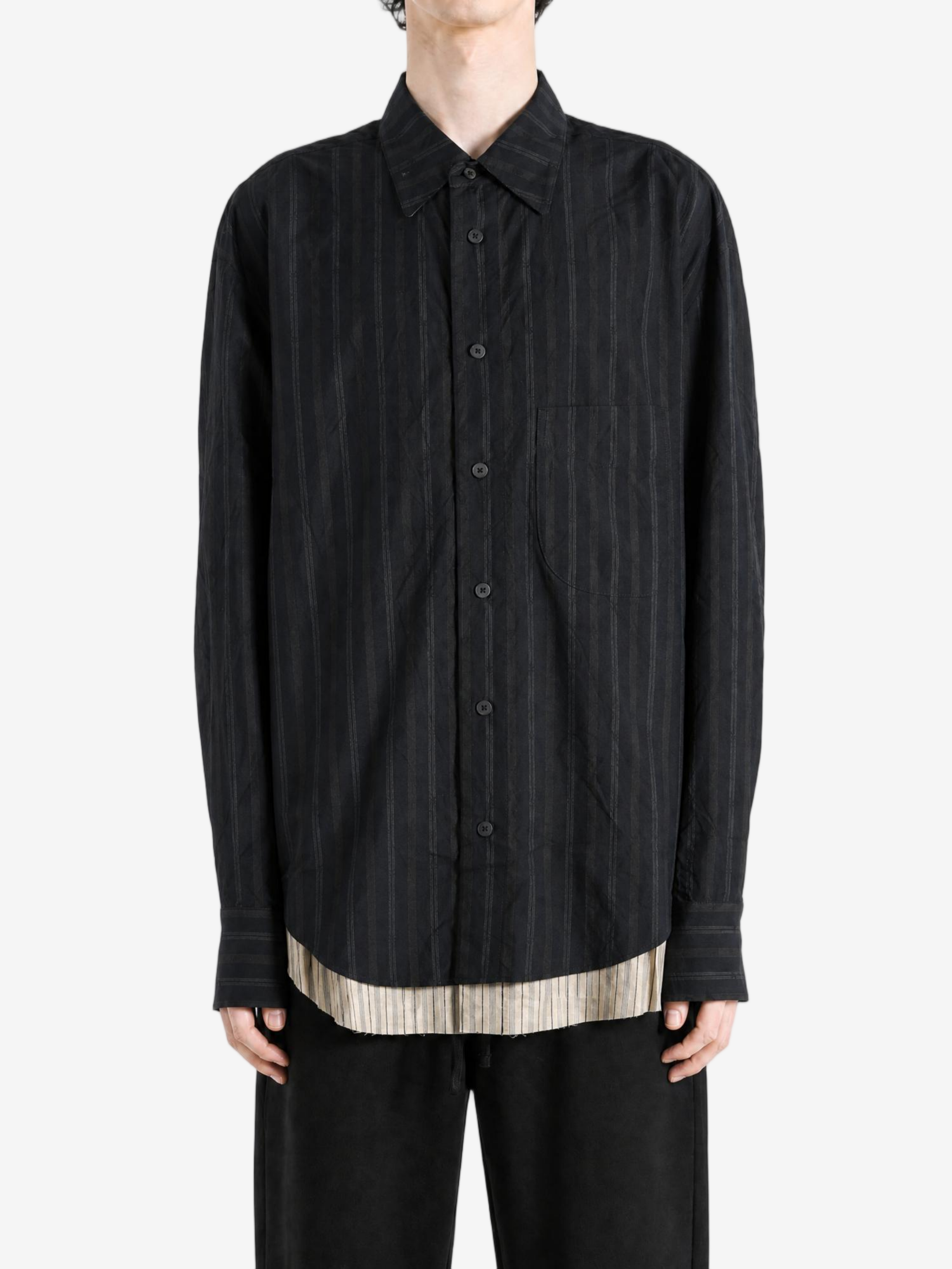 Black shirt, full body view