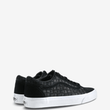 Black shoes, front view