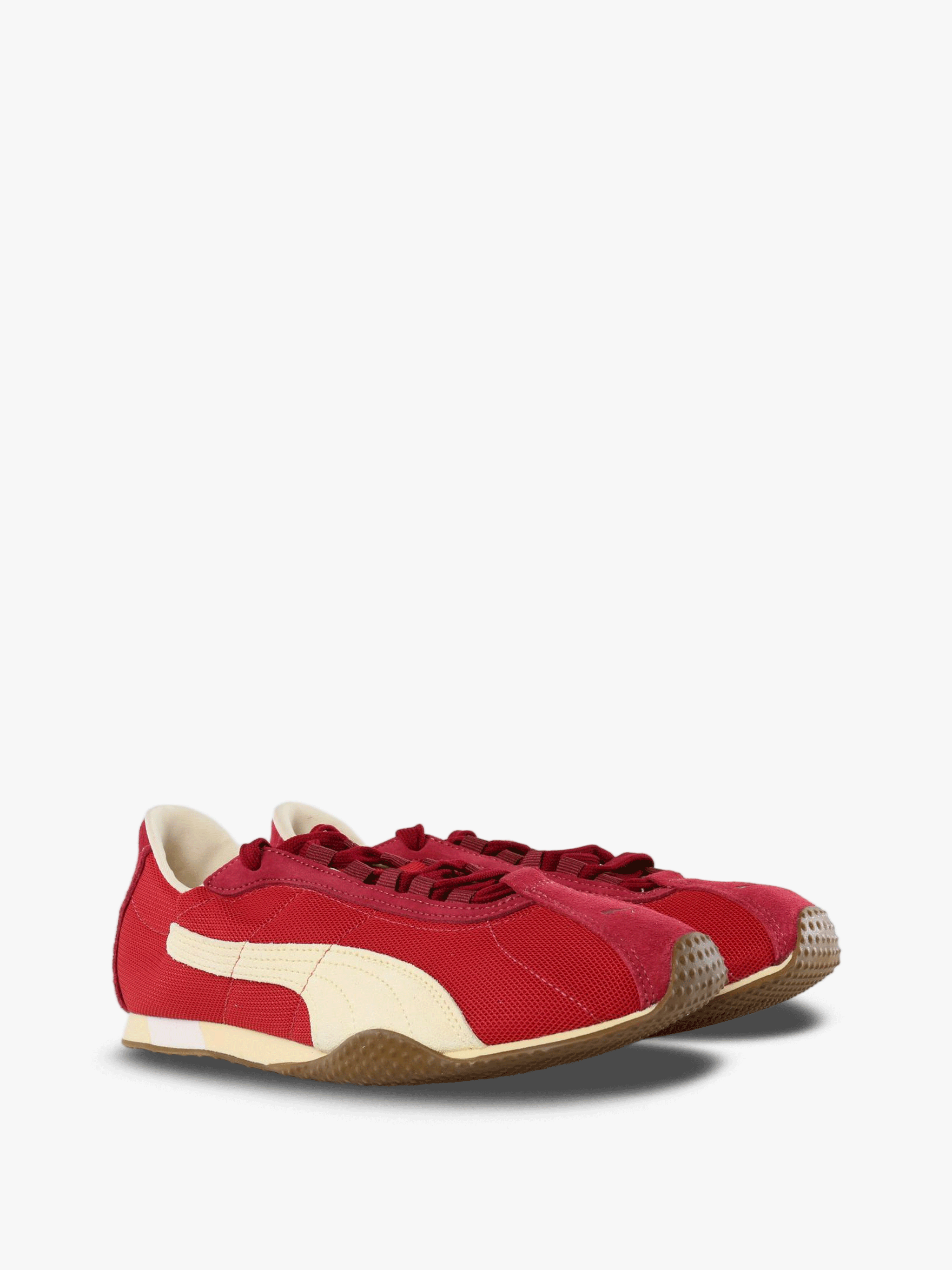Red shoes, front view