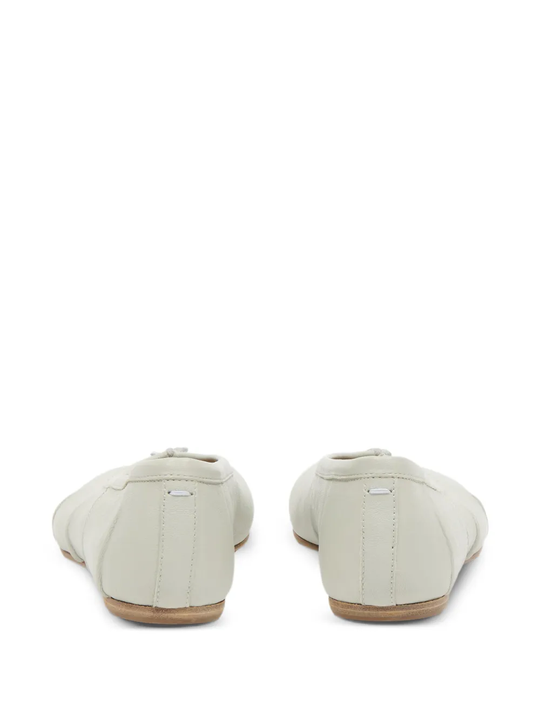 White tabi, back view