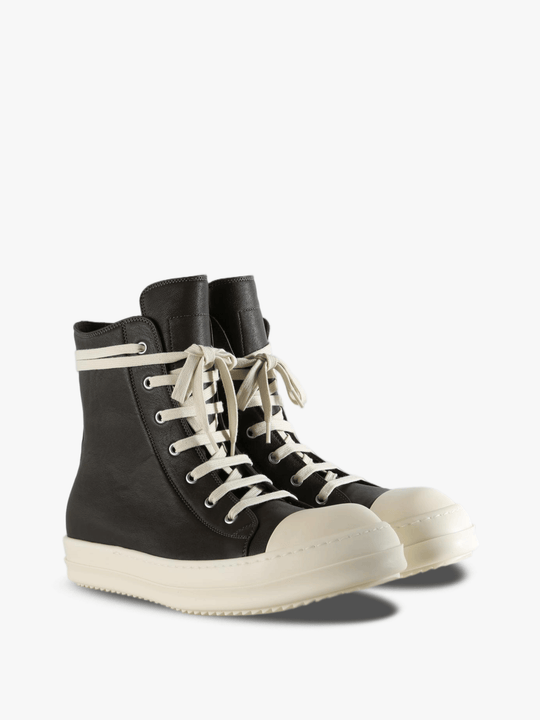Black shoes, front view