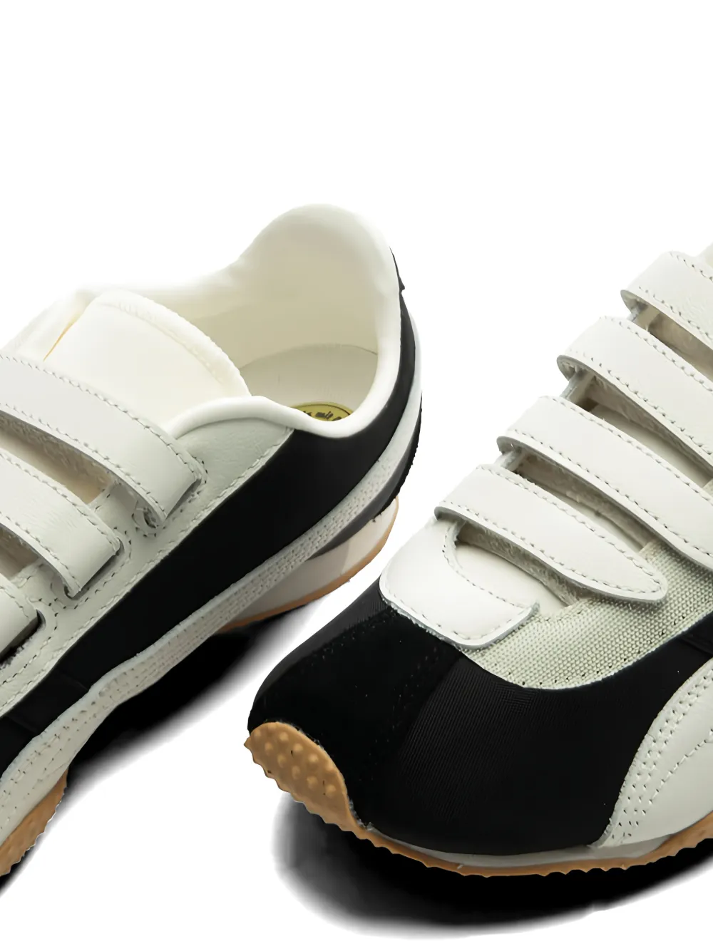 Black shoes, front view
