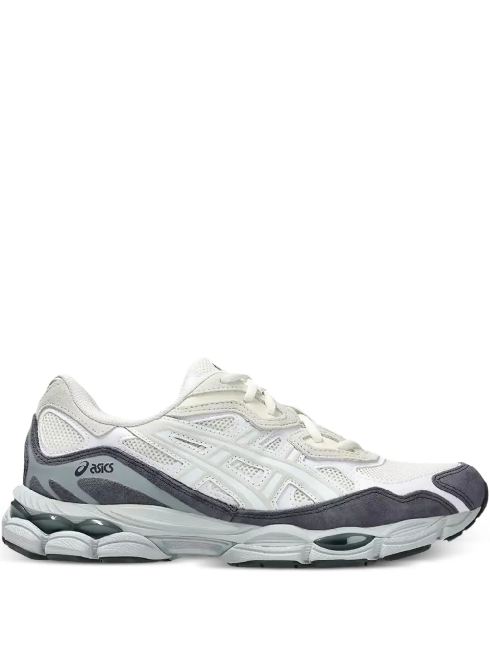 white sneakers,front view