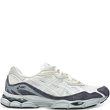 white sneakers,front view