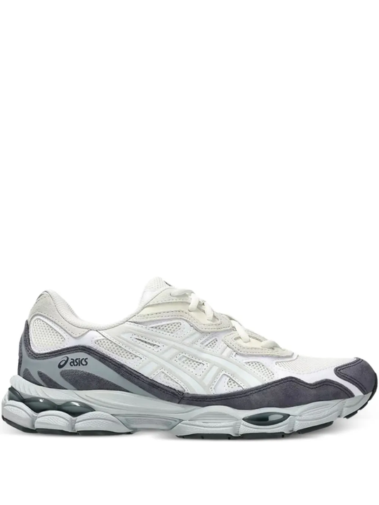 white sneakers,front view