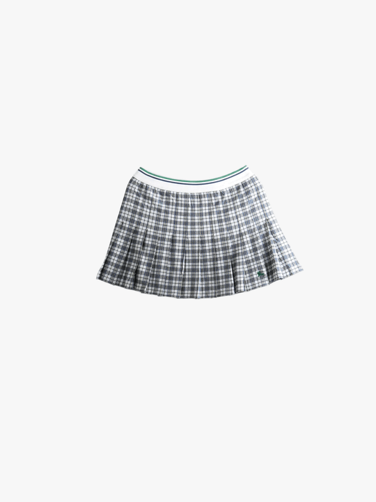 Green skirt, front view