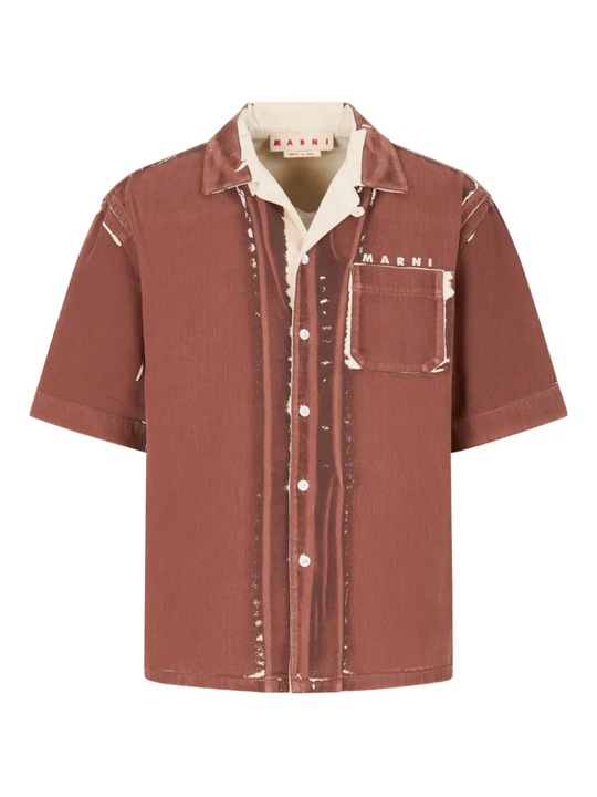 Brown shirt, front view