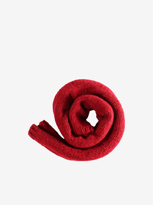 Red scarf, side view