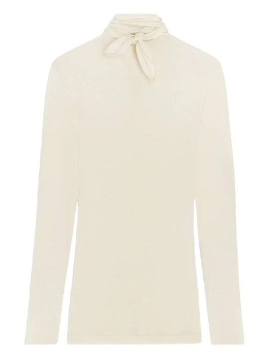 White top, front view