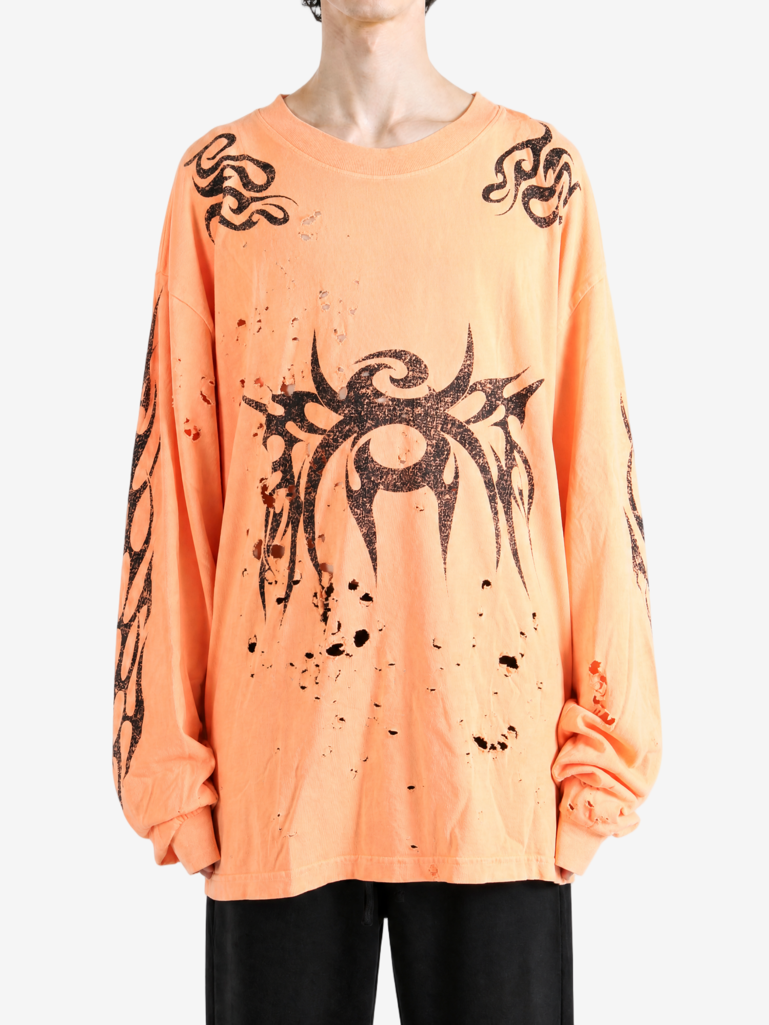 Orange t-shirt, full body view