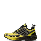 Yellow sneaker,front view