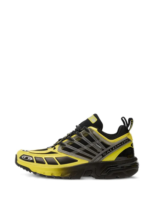 Yellow sneaker,front view