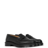 Black shoes, front view