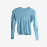 Blue top, front view