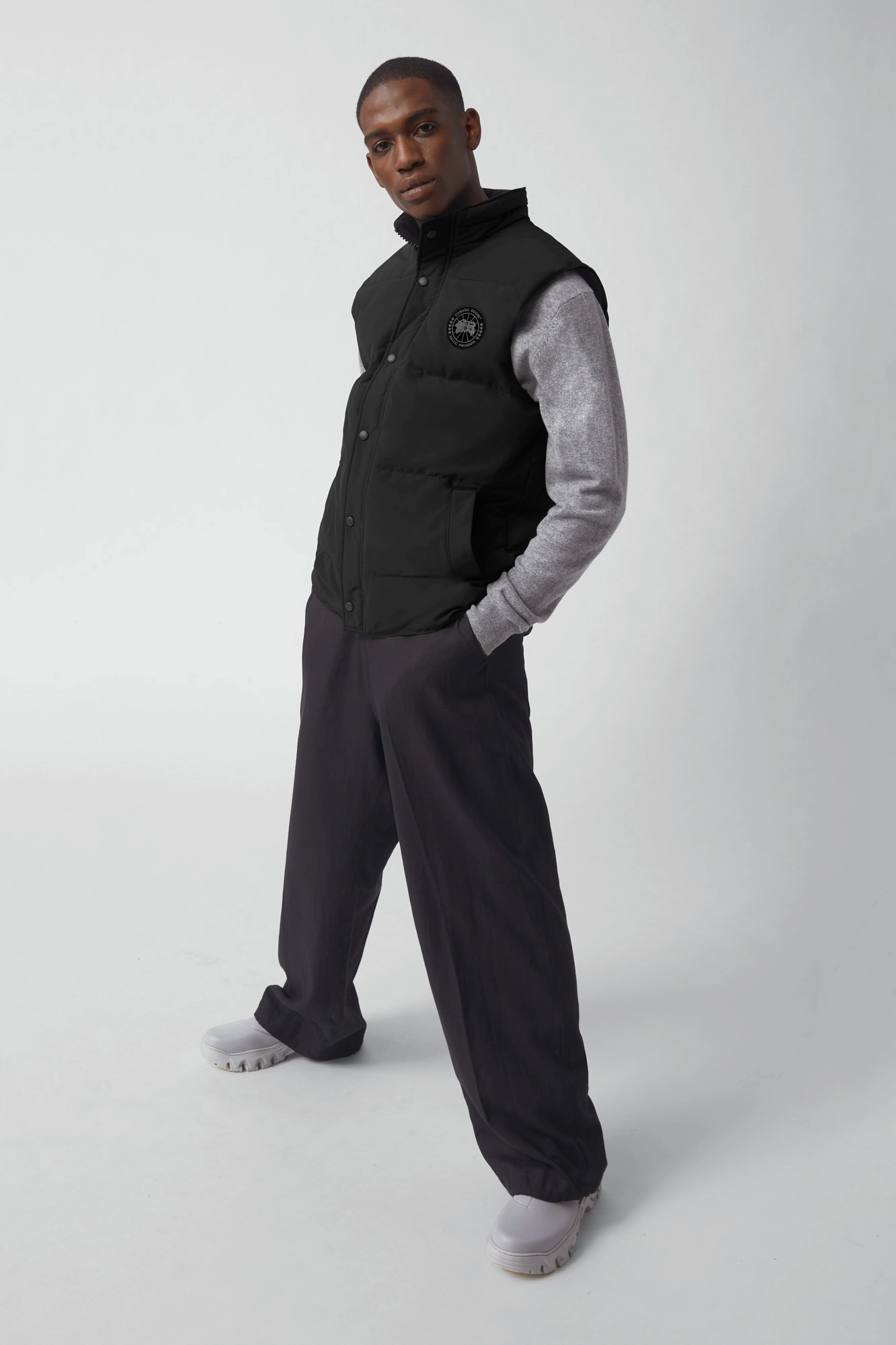 Canada goose deals garson vest black