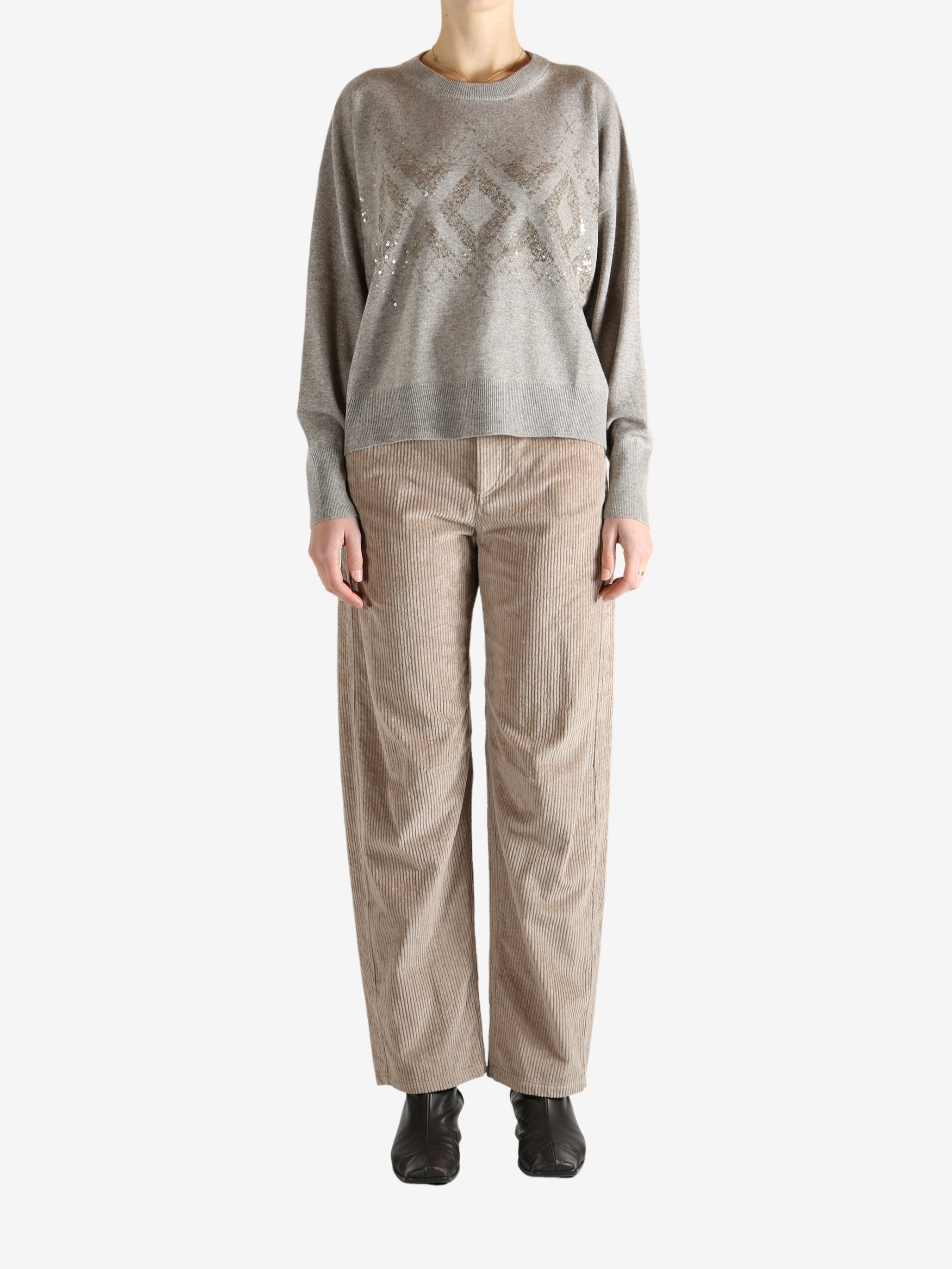 Grey knitwear,full body view