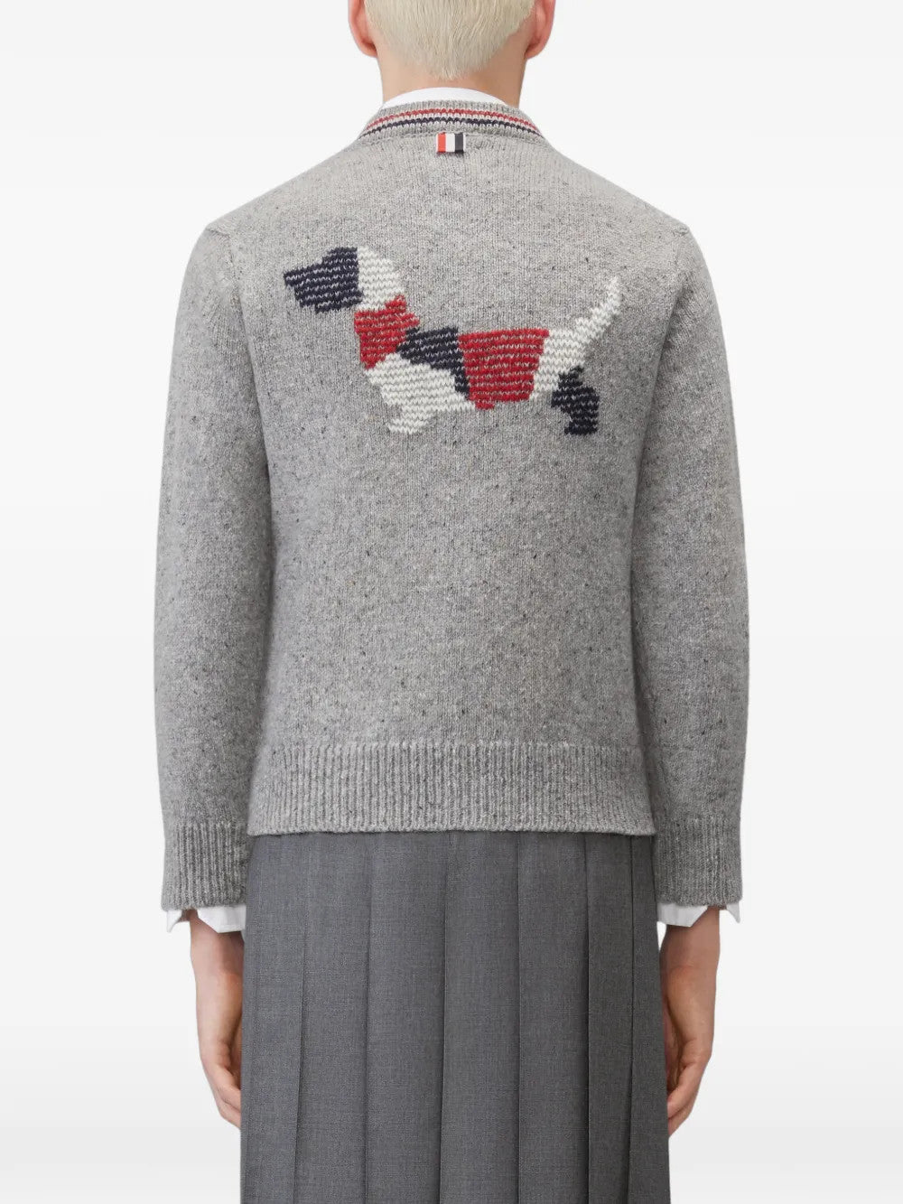 Grey knitwear, front view