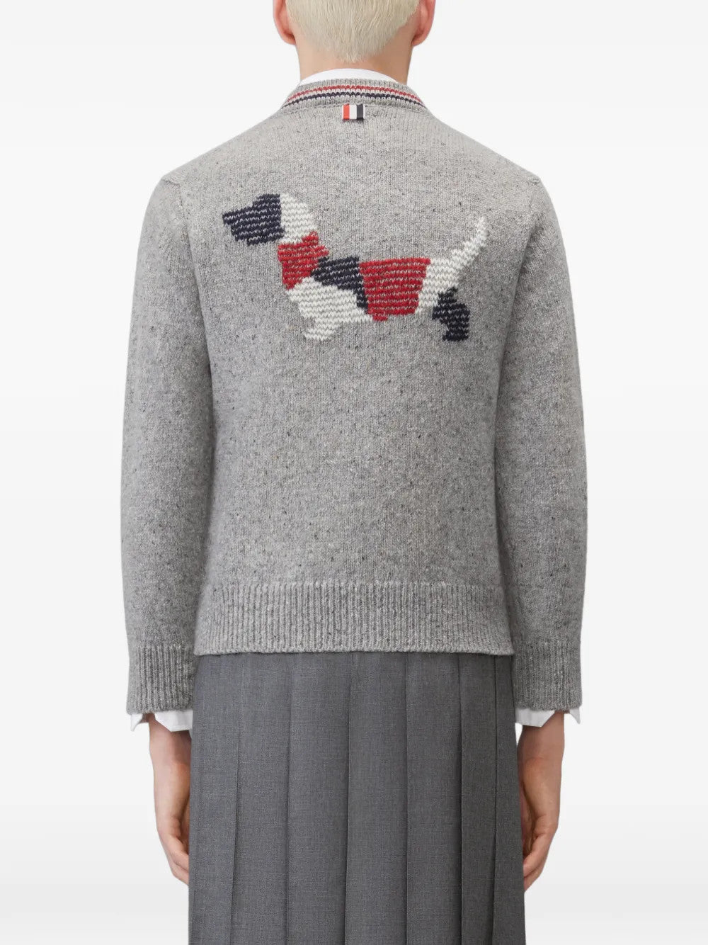 Grey knitwear, front view