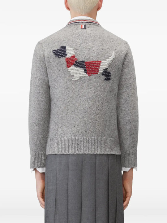 Grey knitwear, front view