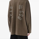 Brown t-shirt, full body view