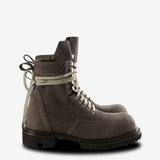 Brown boot,front view