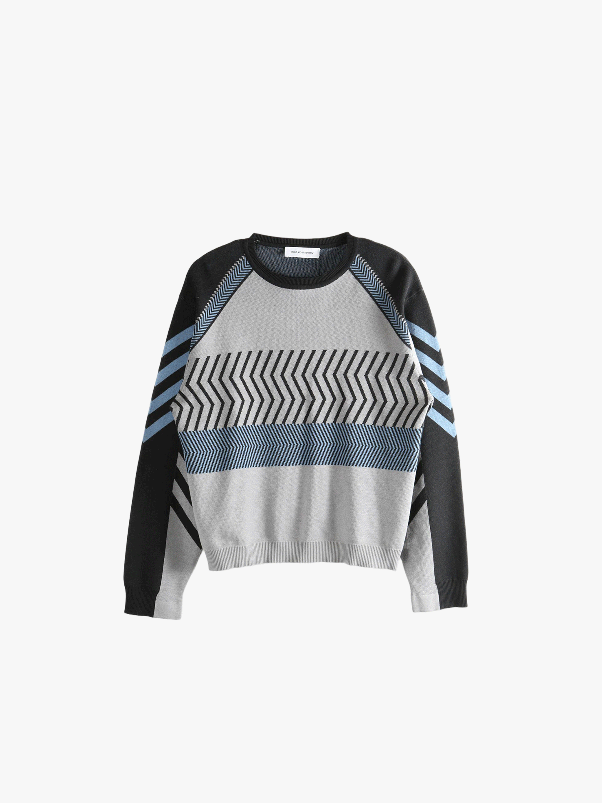 Grey top, front view