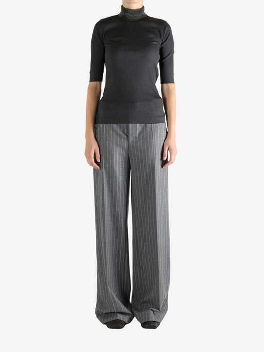 Grey tops, full body view