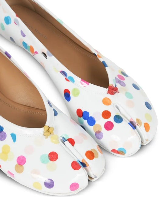 White shoes, front view