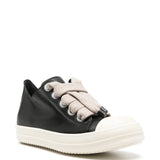 Black shoes, front view