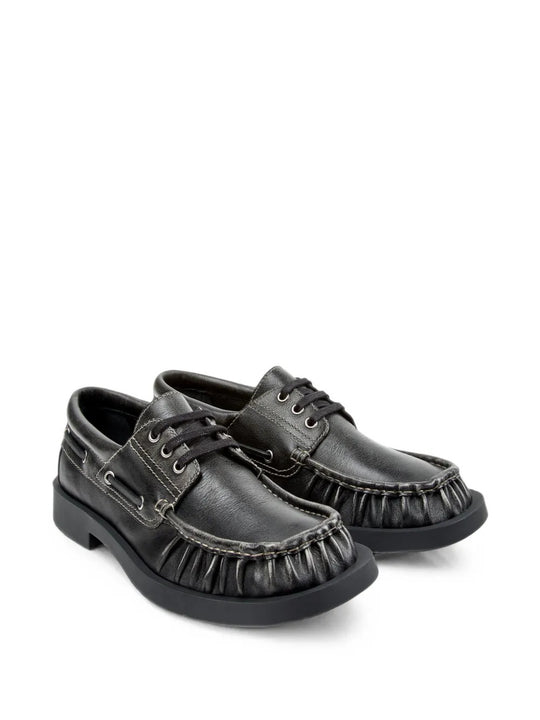 Black shoes, front view
