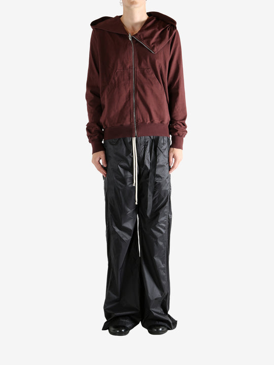 Red hoodie,full body view