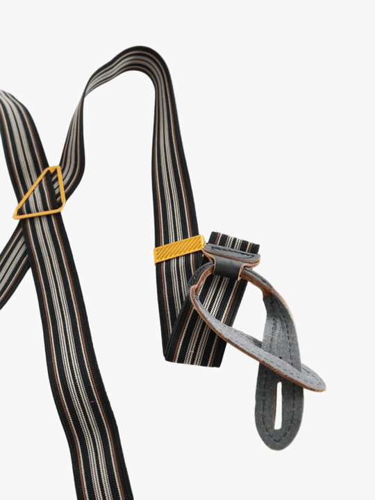Black accessories, front view