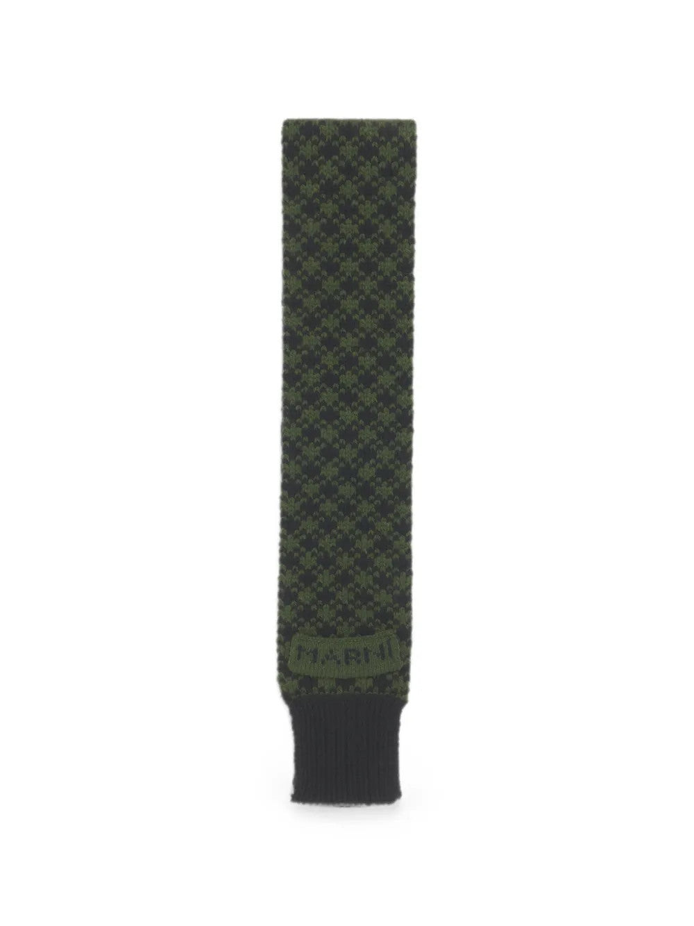 Green scarf, front view