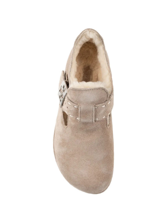 Tan shoes, front view