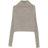 Grey top, front view