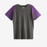 Grey t-shirt, front view