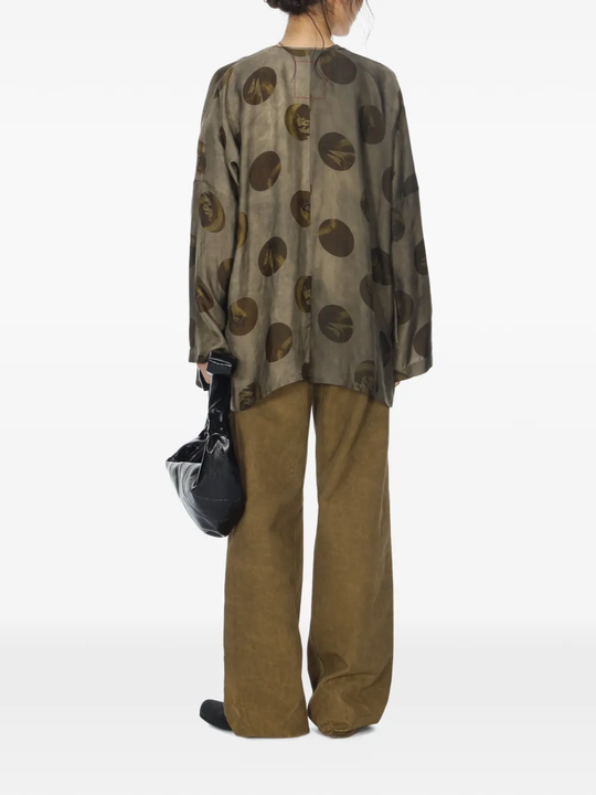 Grey shirt, full body view