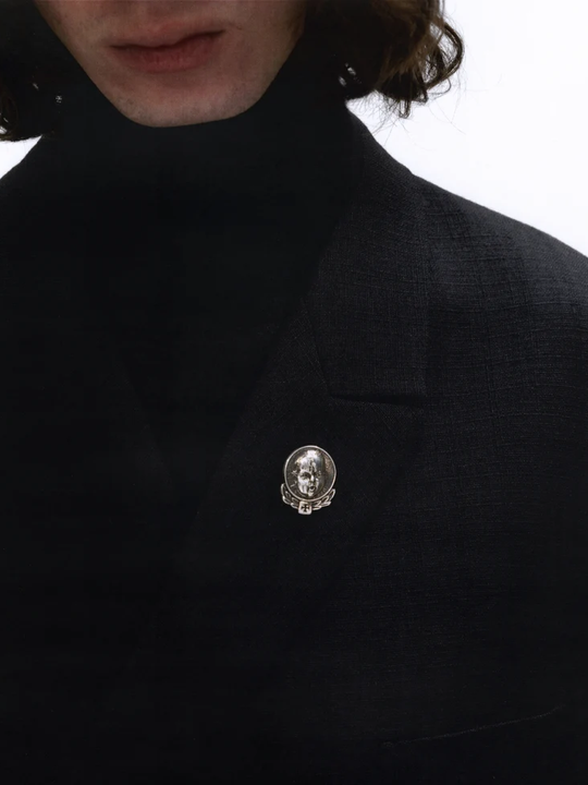 Grey accessories, front view