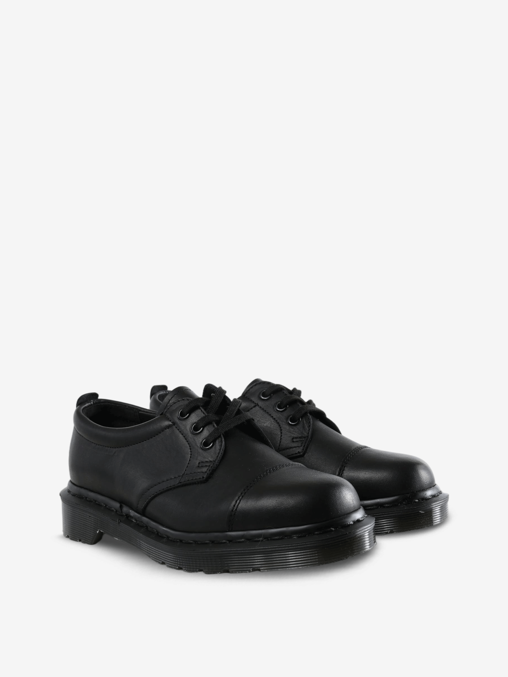 Black shoes, front view