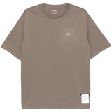 Brown t-shirt, front view