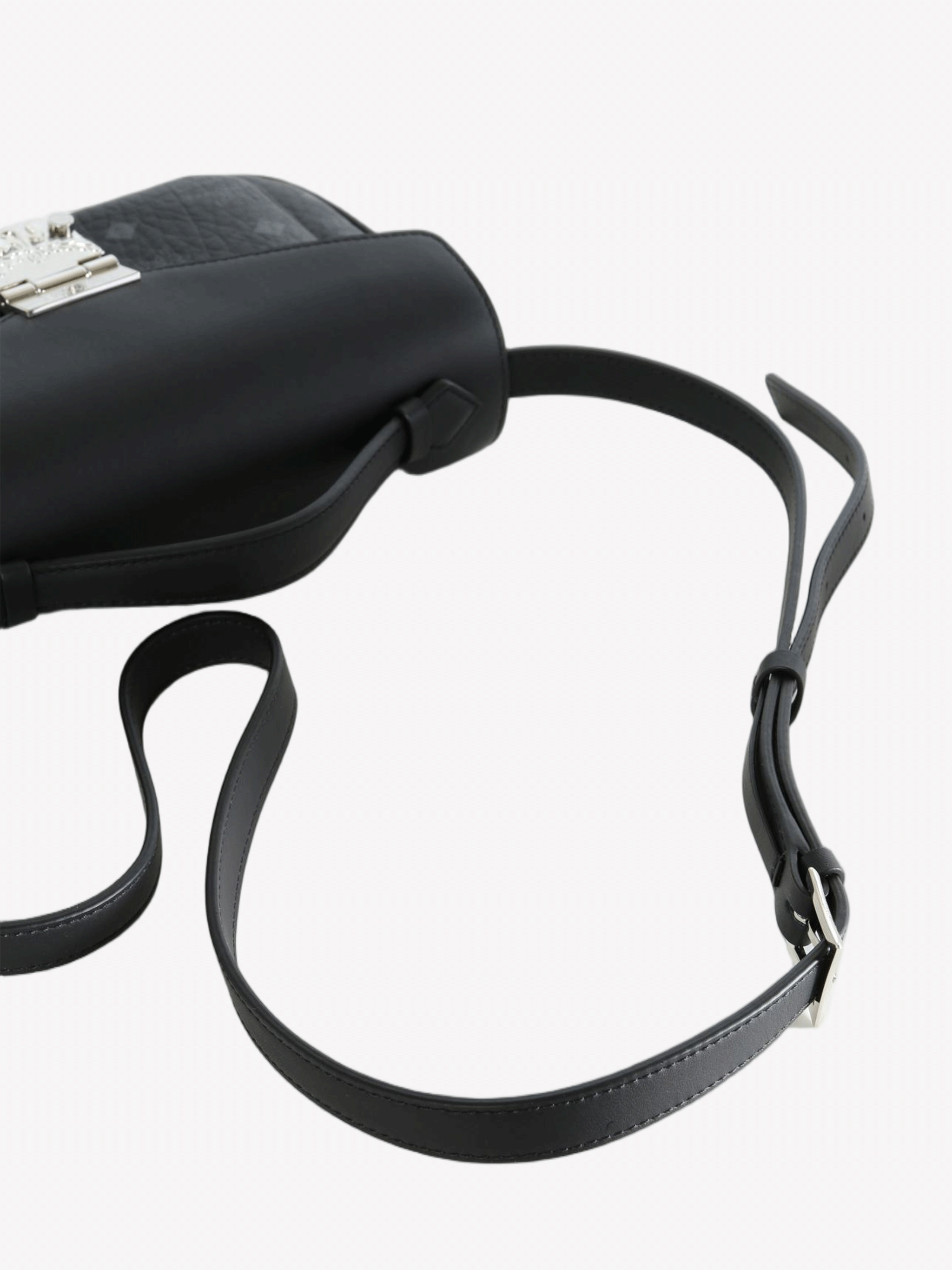 Black bag, front view
