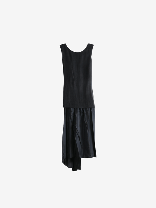 Black dress, front view