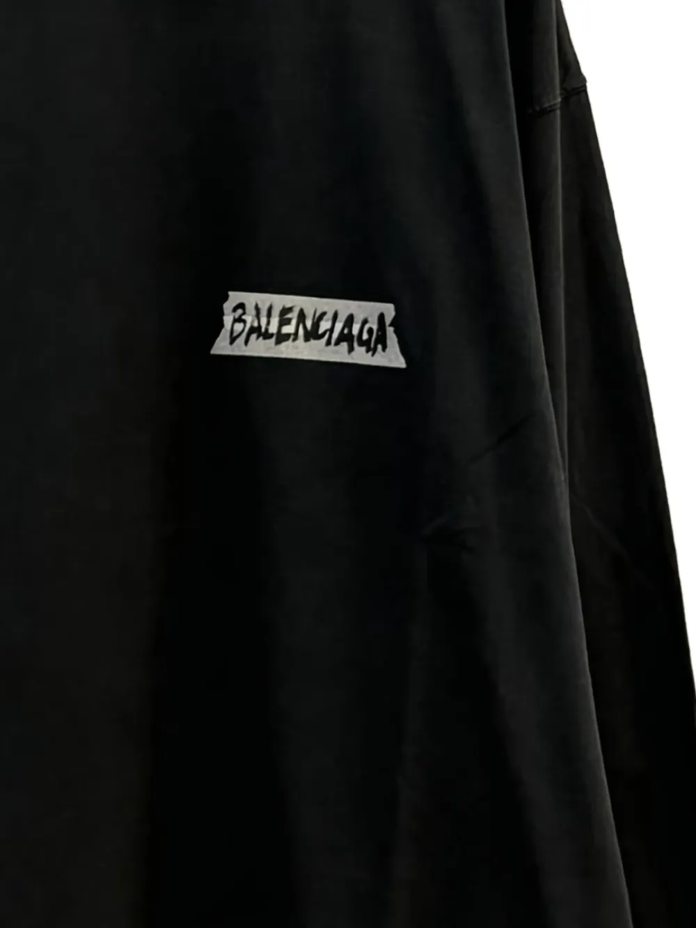 BALENCIAGA - Men L/S Crew Neck Long Sleeves Oversized T-Shirt BALENCIAGA - Men L/S Crew Neck Long Sleeves Oversized T-Shirt