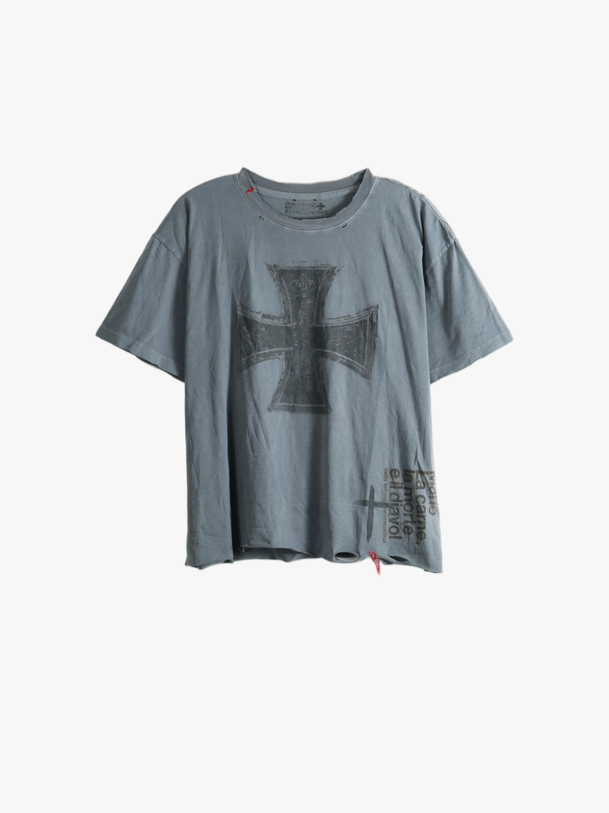 Grey t-shirt, front view