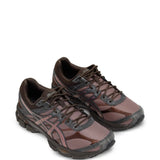 Brown shoes, front view