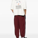 White t-shirt, full body view